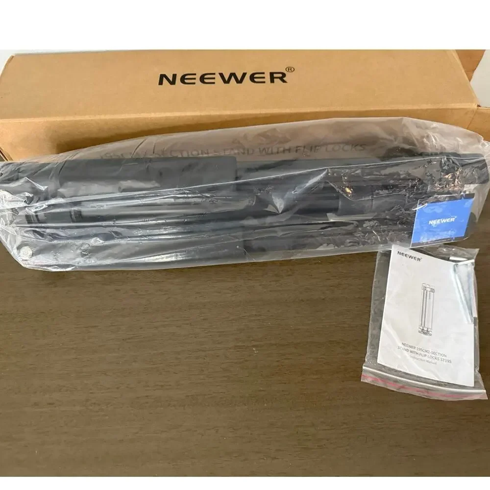 Neewer ST195 Photography Light Stand 1.5-6.4ft Aluminum Reversible Studio Tripod